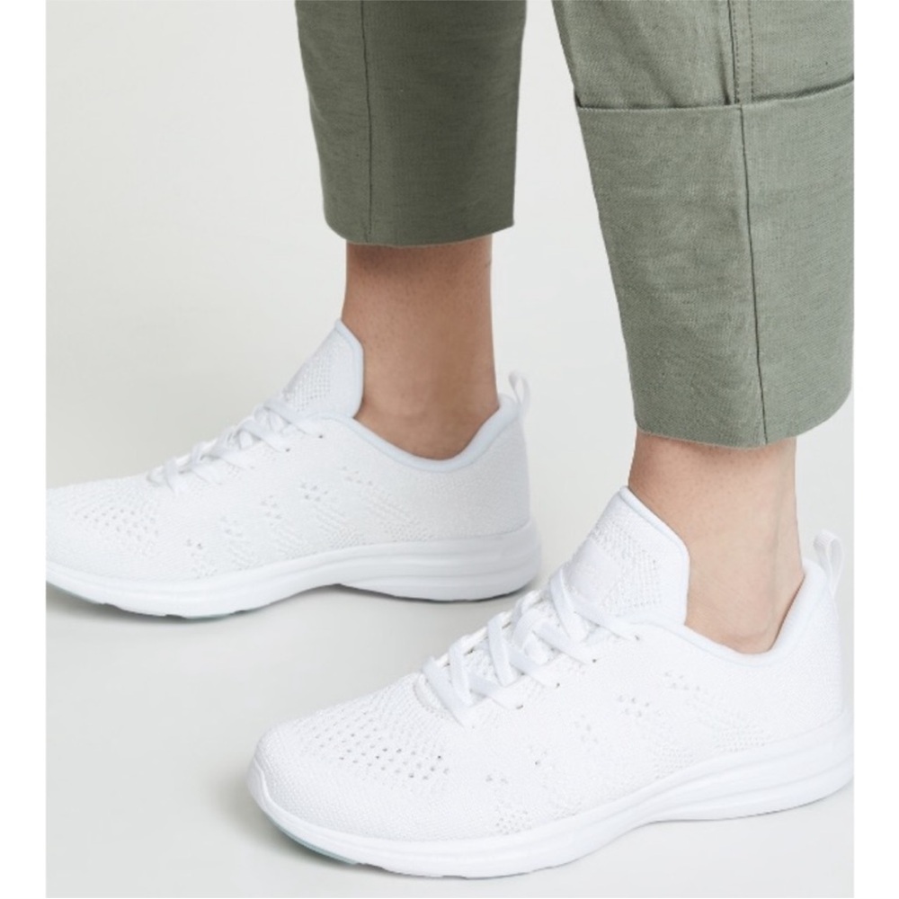 APL Techloom Pro White Metallic Pearl Size 8.5